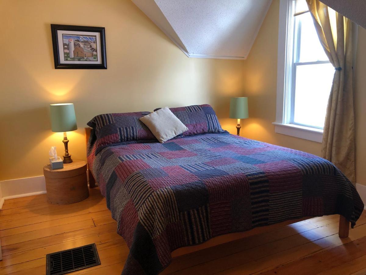 Loyalist Lofts Daire Picton Dış mekan fotoğraf